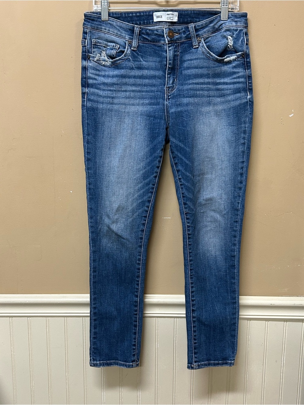 BKE Payton Universal Fit Jeans Women's Size 29 Mid-Rise Distressed Ankle Skinny